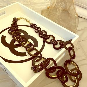 A Chico’s black and gold circle necklace 🎀🎀